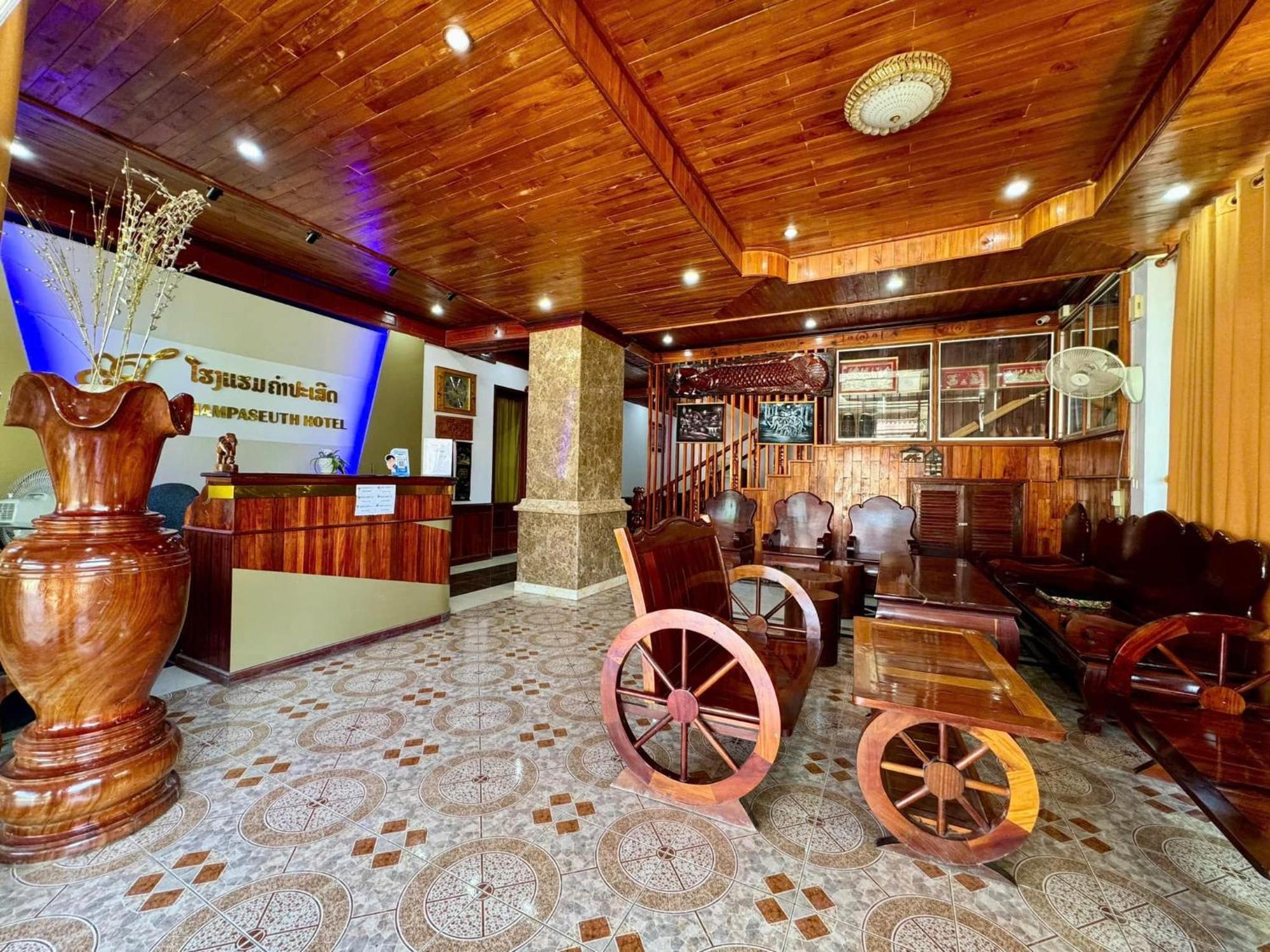 Khampaseuth Hotel Vang Vieng Luaran gambar